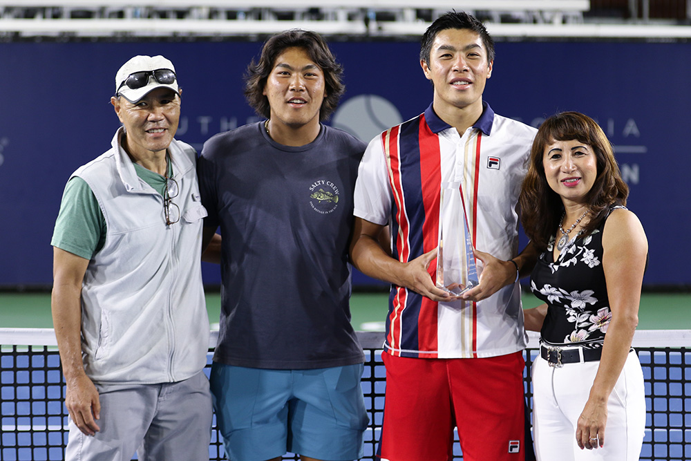 Brandon Nakashima celebrates with his family after winning the San Diego Open, his first ATP Tour title.