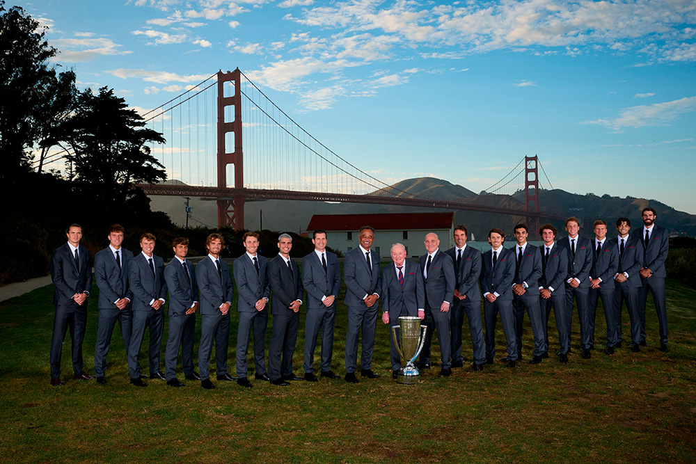 Team Europe and Team World pose with the Laver Cup Trophy in front of the Golden Gate Bridge ahead of Laver Cup 2025 in San Francisco.