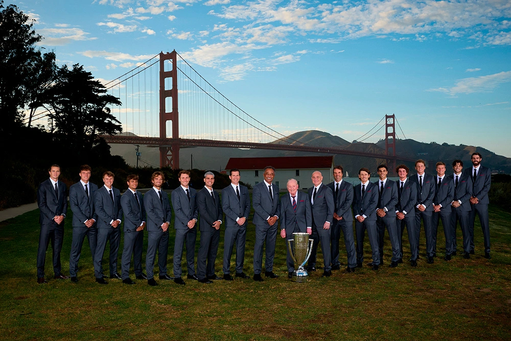 Team Europe and Team World pose with the Laver Cup Trophy in front of the Golden Gate Bridge ahead of Laver Cup 2025 in San Francisco.