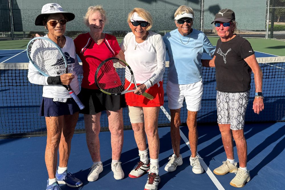 Women's 80s Team at Women’s Intersectional Team Championships.