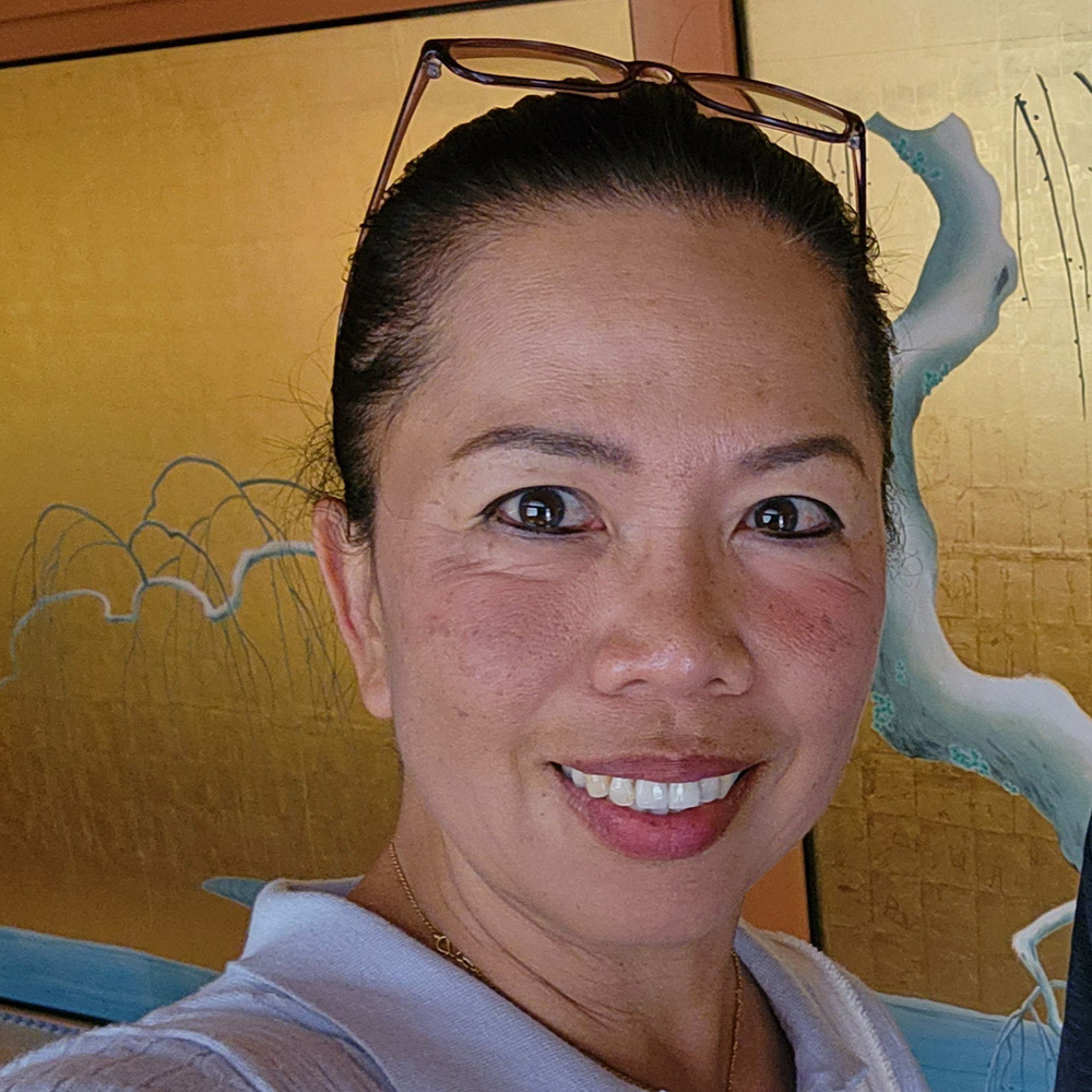 Jeanette Lee smiling