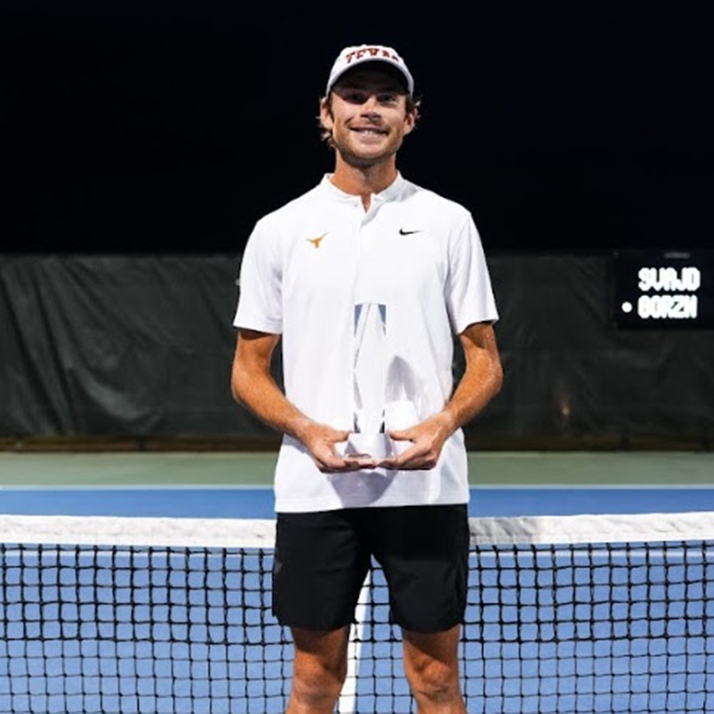 Sebastian Gorzny wins the American Collegiate Wild Card Playoffs